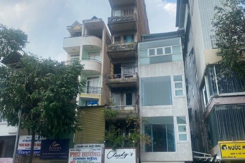 Studio Townhouse in District 3, Ho Chi Minh,  No. 17333