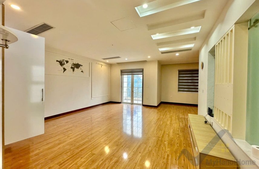 4 bedrooms Villa in Long Bien, Ha Noi, Vietnam No. 26342