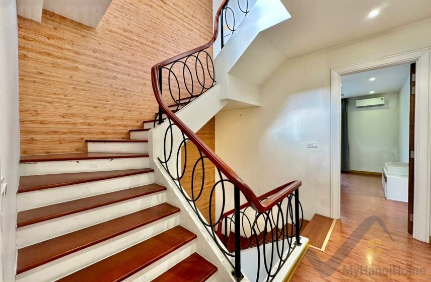 4 bedrooms Villa in Long Bien, Ha Noi, Vietnam No. 26347