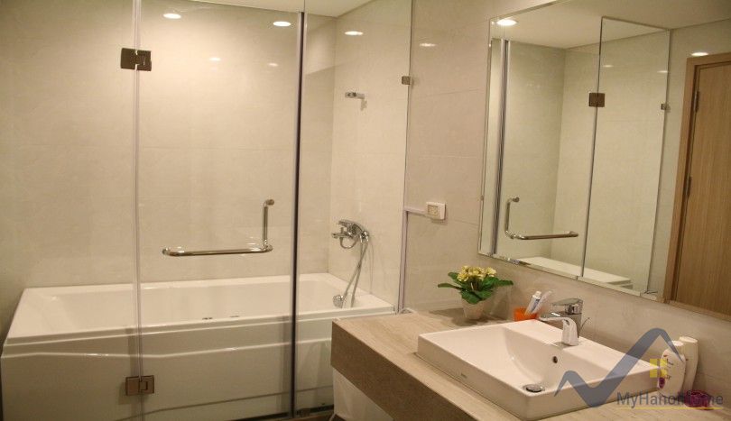 3 bedrooms Apartment in Long Bien, Ha Noi, Vietnam No. 19852