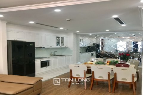 3 bedrooms Apartment in Tay Ho, Ha Noi, No. 2389 2