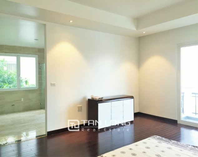 4 bedrooms Villa in Long Bien, Ha Noi, Vietnam No. 5005