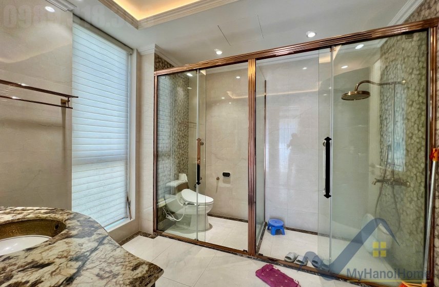 5 bedrooms Villa in Long Bien, Ha Noi, Vietnam No. 26483