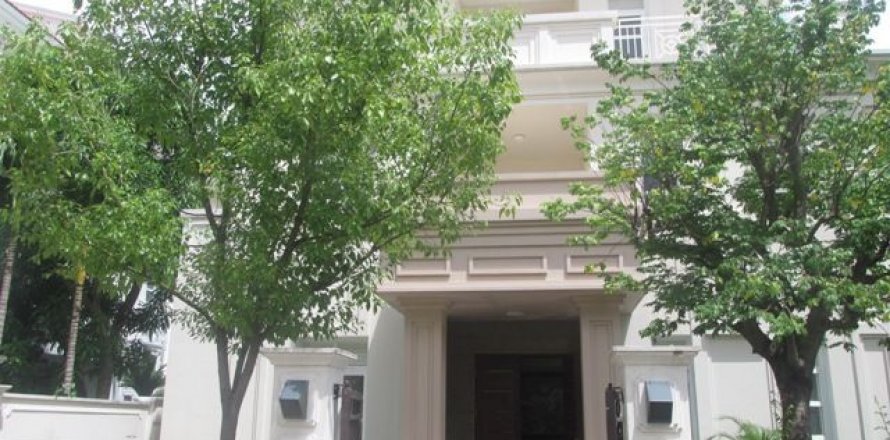 Вилла с 5 спальнями в Хоайдык, Ханой ,  № 5347