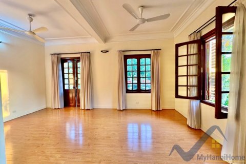 5 bedrooms Villa in Tay Ho, Ha Noi, No. 18995 11