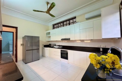 5 bedrooms Villa in Tay Ho, Ha Noi, No. 18995 3