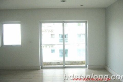 3 bedrooms Apartment in Tay Ho, Ha Noi, No. 8377 8
