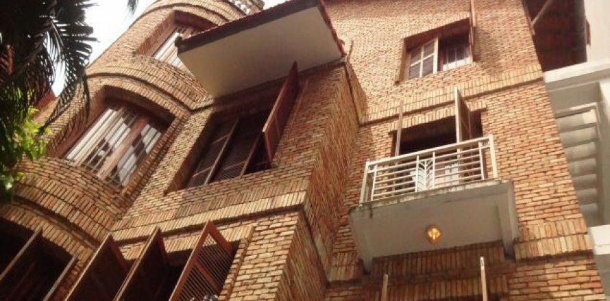 4 bedrooms Villa in Tay Ho, Ha Noi, No. 9530