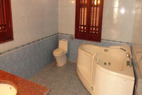 4 bedrooms Villa in Tay Ho, Ha Noi, No. 9530 18