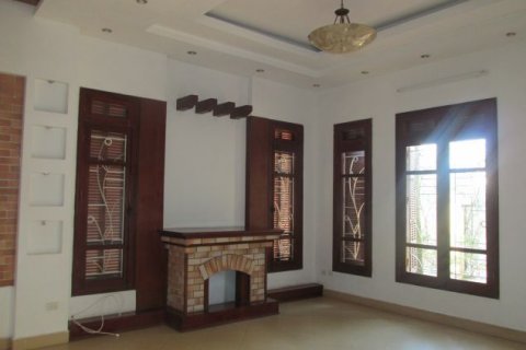 Вилла с 4 спальнями в Лонгбьен, Ханой , № 9532 7