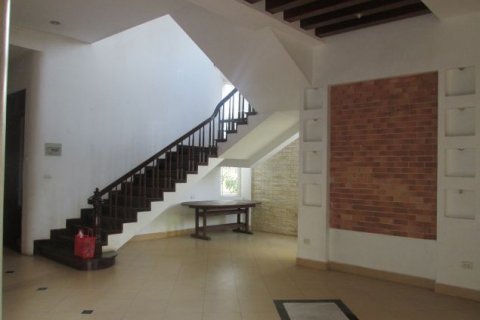 Вилла с 4 спальнями в Лонгбьен, Ханой , № 9532 6