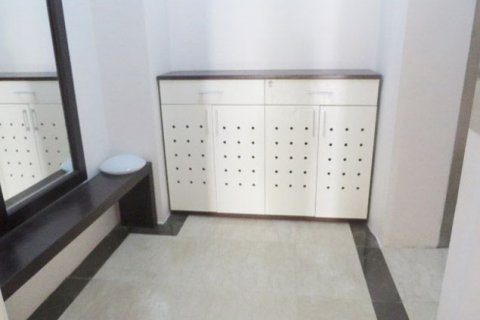 Квартира с 3 спальнями в Тэйхо, Ханой , № 7003