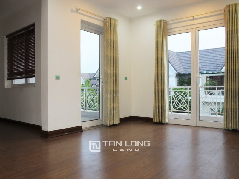 3 bedrooms Villa in Long Bien, Ha Noi, Vietnam No. 2438