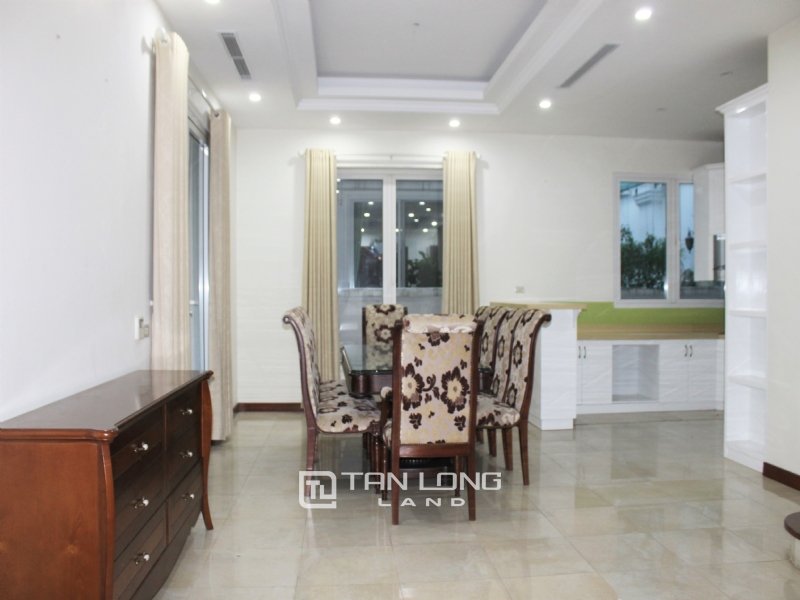 3 bedrooms Villa in Long Bien, Ha Noi, Vietnam No. 2438