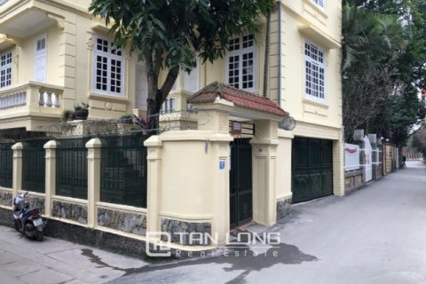 4 bedrooms House in Tay Ho, Ha Noi, No. 3138 2