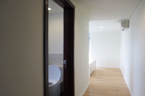 2 bedrooms Apartment in Tay Ho, Ha Noi, No. 20036 6