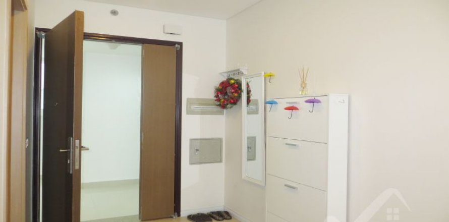 Квартира с 2 спальнями в Лонгбьен, Ханой ,  № 20032
