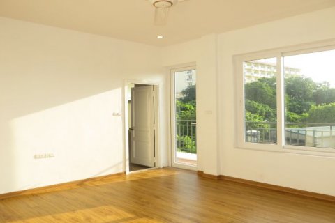 4 bedrooms Villa in Tay Ho, Ha Noi, No. 20273 13