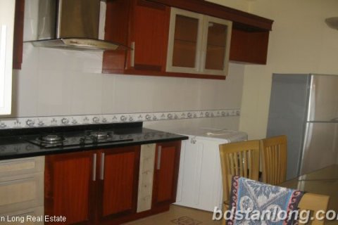 Квартира с 2 спальнями в Хоанкьем, Ханой ,  № 9542