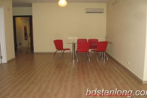 3 bedrooms Apartment in Tay Ho, Ha Noi, No. 9544 2