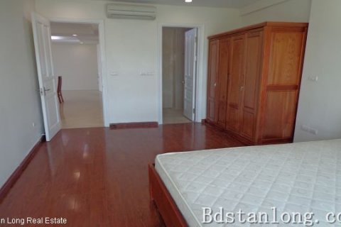 3 bedrooms Apartment in Tay Ho, Ha Noi, No. 9543 6