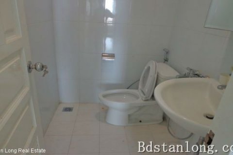 3 bedrooms Apartment in Tay Ho, Ha Noi, No. 9543 5