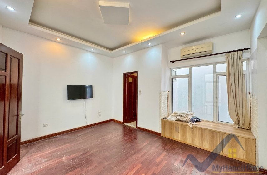 5 bedrooms Villa in Tay Ho, Ha Noi, Vietnam No. 26424