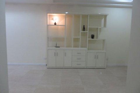 3 bedrooms Apartment in Tay Ho, Ha Noi, No. 5588 7