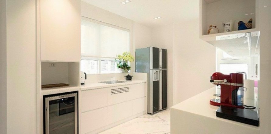 3 bedrooms Apartment in Tay Ho, Ha Noi,  No. 2013
