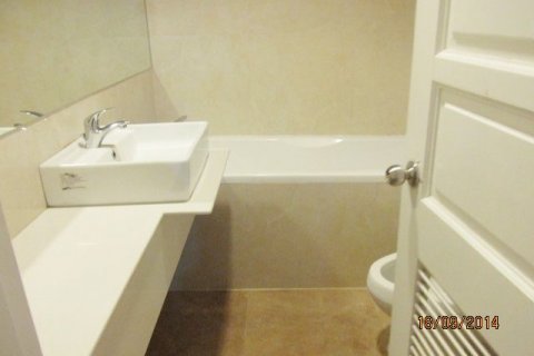 4 bedrooms Apartment in Tay Ho, Ha Noi, No. 6749 7