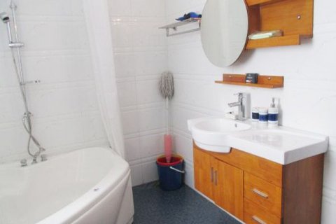 2 bedrooms Apartment in Hai Ba Trung, Ha Noi, No. 6897 16