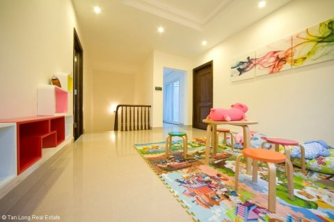 Вилла с 4 спальнями в Лонгбьен, Ханой ,  № 6903 6