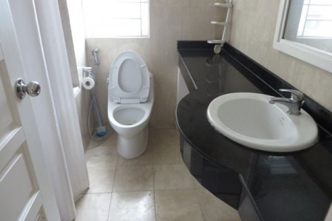 3 bedrooms Apartment in Tay Ho, Ha Noi, No. 6485 7