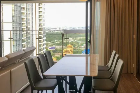 4 bedrooms Apartment in Ho Chi Minh,  No. 27489
