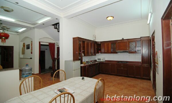 Вилла с 3 спальнями в Бадинь, Ханой, Вьетнам № 8817