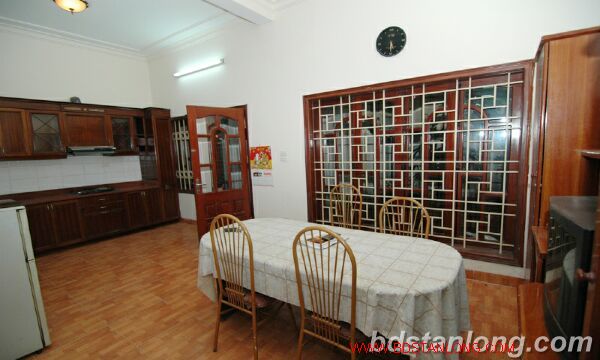 Вилла с 3 спальнями в Бадинь, Ханой, Вьетнам № 8817