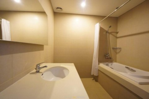 Квартира с 3 спальнями в Тхудык, Хошимин ,  № 27302 8