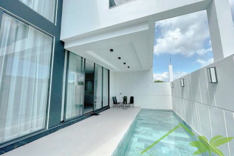 4 bedrooms Villa in Nha Trang, No. 27760 2