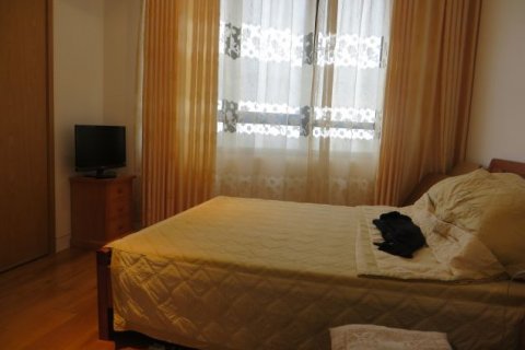 3 bedrooms Apartment in Cau Giay, Ha Noi, No. 6083 6