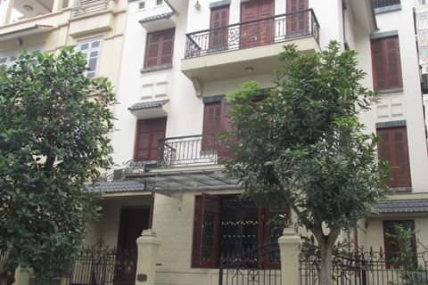 Вилла с 4 спальнями в Намтыльем, Ханой , № 6081