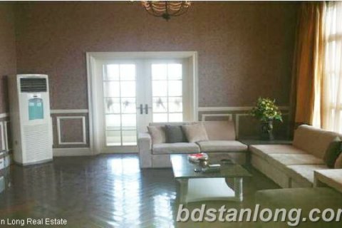 Квартира с 3 спальнями в Намтыльем, Ханой ,  № 8500
