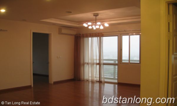 4 bedrooms Apartment in Nam Tu Liem, Ha Noi, Vietnam No. 8505