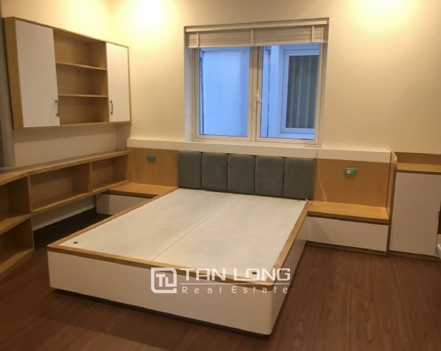 Вилла с 4 спальнями в Лонгбьен, Ханой, Вьетнам № 2986