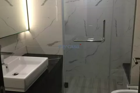 Квартира с 2 спальнями в Тхудык, Хошимин , № 12095 10