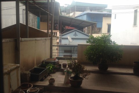 3 bedrooms House in Dong Da, Ha Noi, No. 7565 8