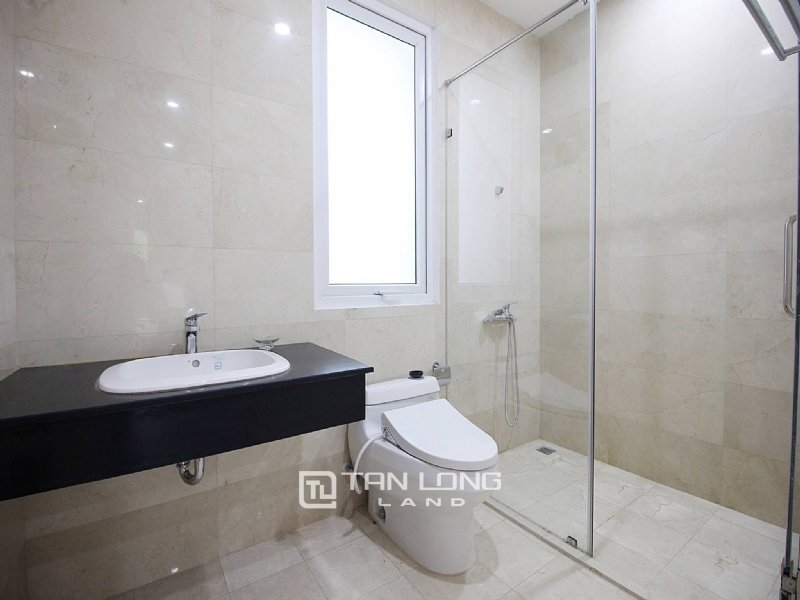 4 bedrooms Villa in Tay Ho, Ha Noi, Vietnam No. 2383