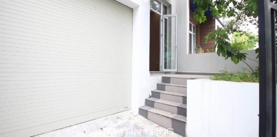 4 bedrooms Villa in Tay Ho, Ha Noi, No. 2383