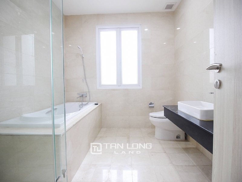 4 bedrooms Villa in Tay Ho, Ha Noi, Vietnam No. 2383