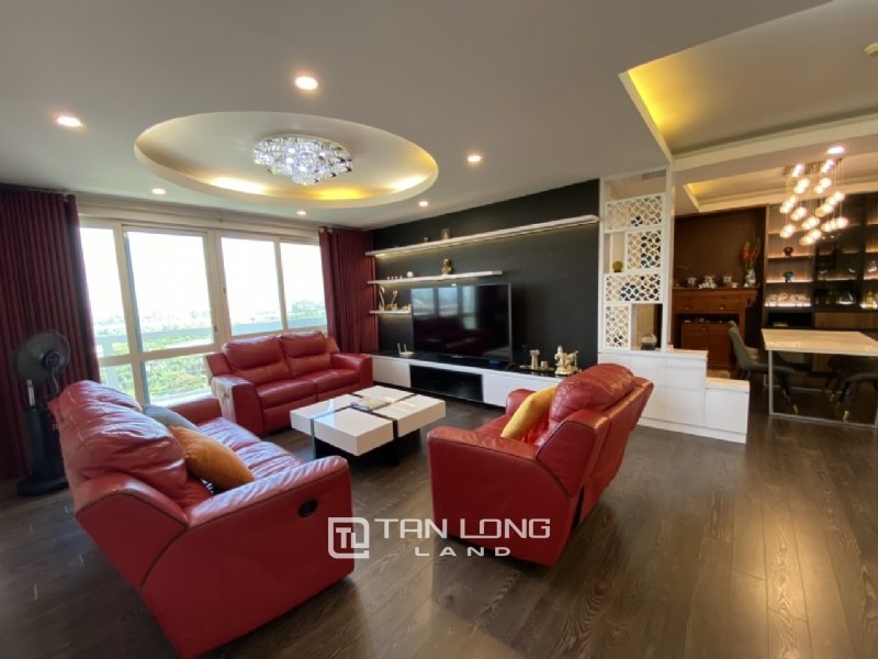 3 bedrooms Apartment in Tay Ho, Ha Noi, Vietnam No. 2382