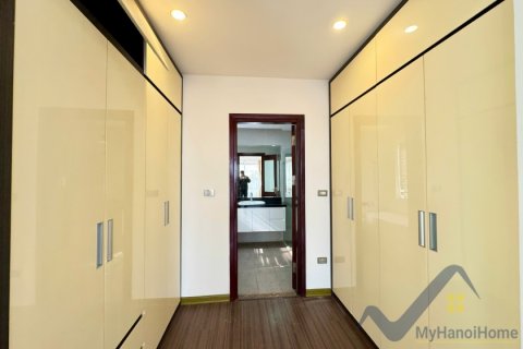 Квартира с 4 спальнями в Тэйхо, Ханой , № 26450 16